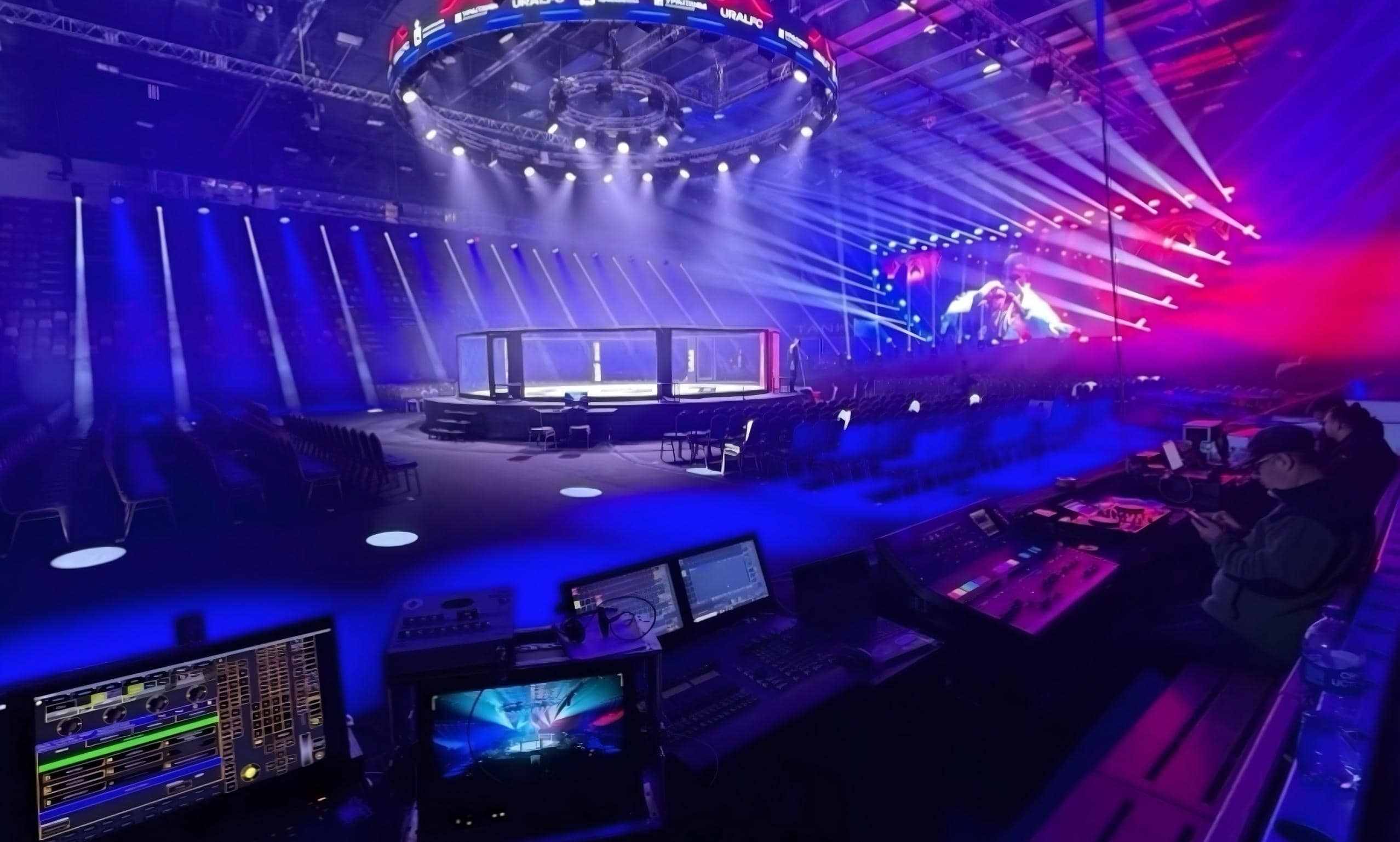 NOWLIT | Giải đấu Cúp Thống đốc URALFC — Ứng dụng chiếu sáng tại Moscow